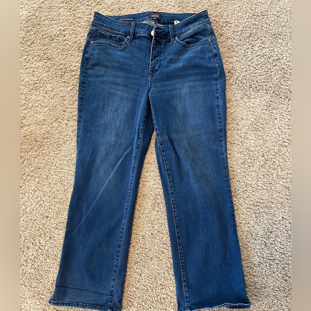 NYDJ Marilyn Straight Button fly. Size 8